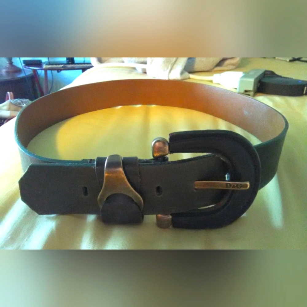 DOLCE & GABBANA BELT PRE-OWNED LEATHER GREY/GOLD (34 INCH)